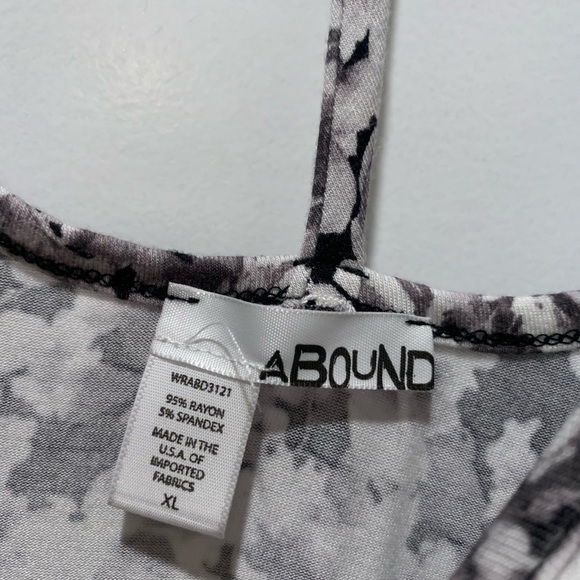 Top - Picture 2 of 3